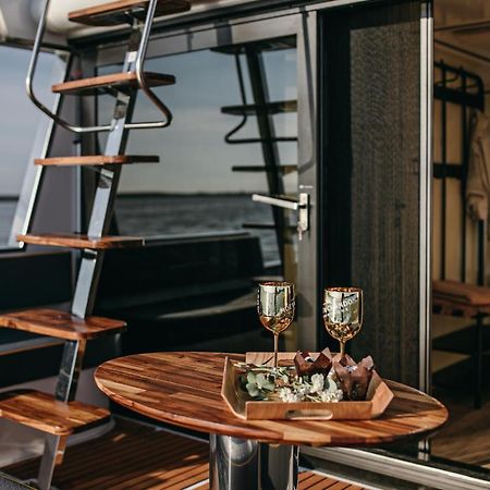 Готель Myhouseboat 2 Мербіш-ам-Зе Екстер'єр фото